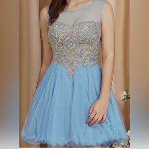 NWT WOMEN’S PROM HOMECOMING SHORT TULLE DRESS LACE  APPLIQUÉ BEADED SIZE L BLUE